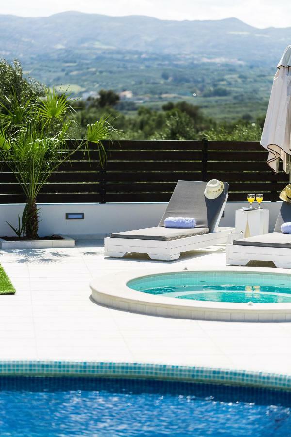 Caramel Villa, With 40M2 Pool & Spa Whirlpool, By Thinkvilla Pánormos Esterno foto